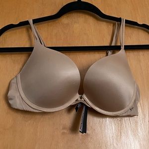 Victoria’s Secret Very Sexy Push Up Bra 34C